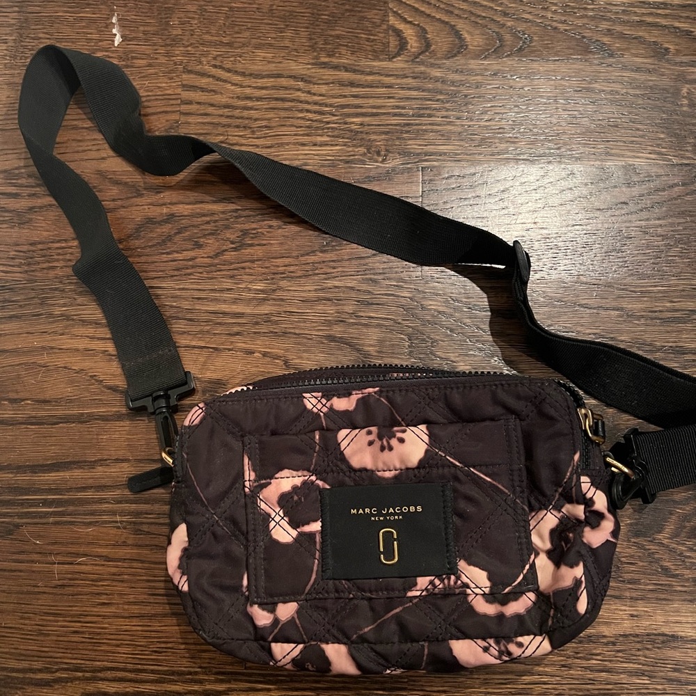 Marc Jacobs puffer crossbody bag